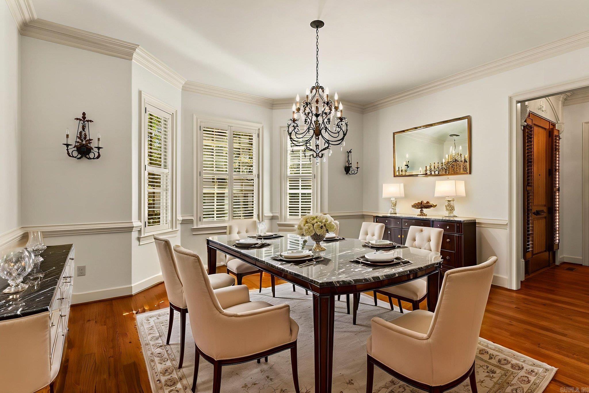 NEWTONS - Residential