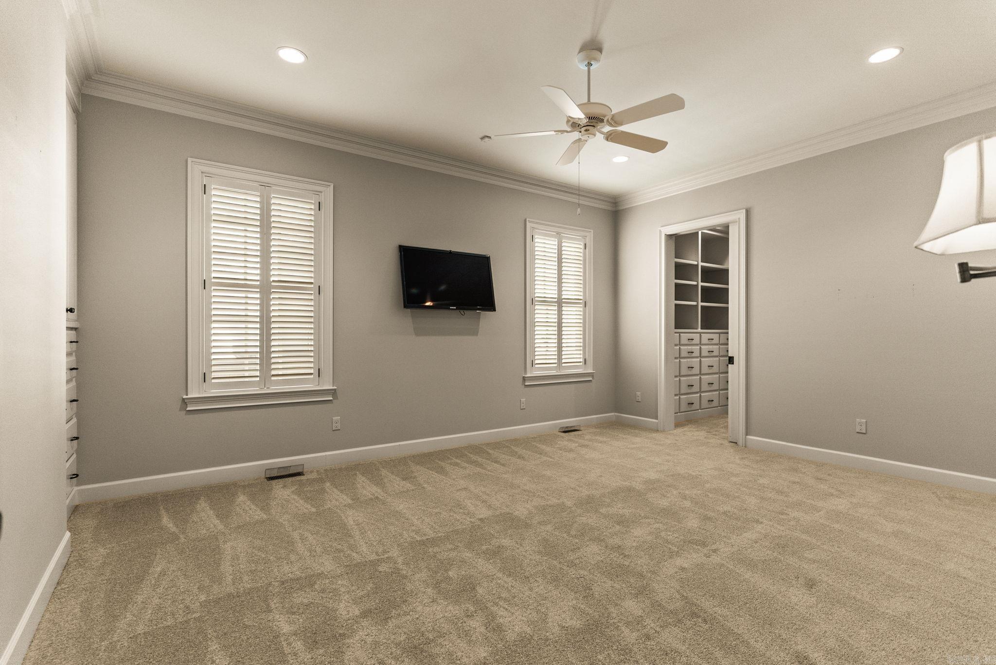 NEWTONS - Residential