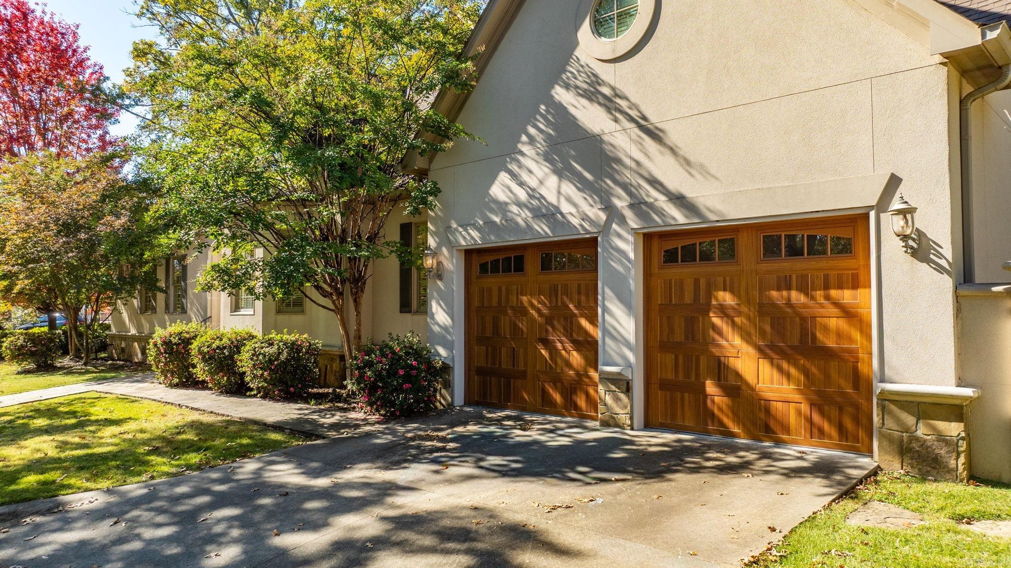 NEWTONS - Residential