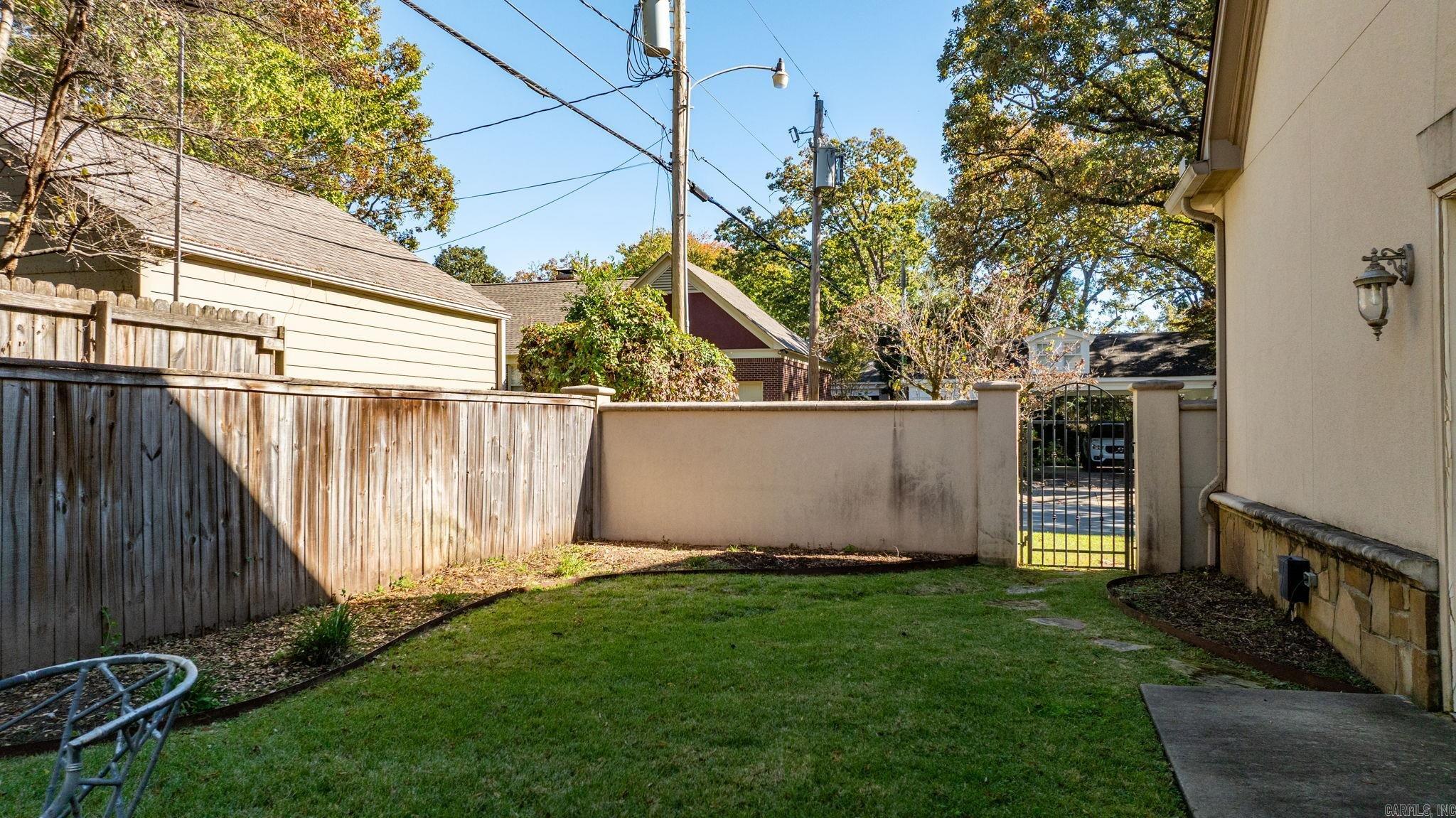 NEWTONS - Residential