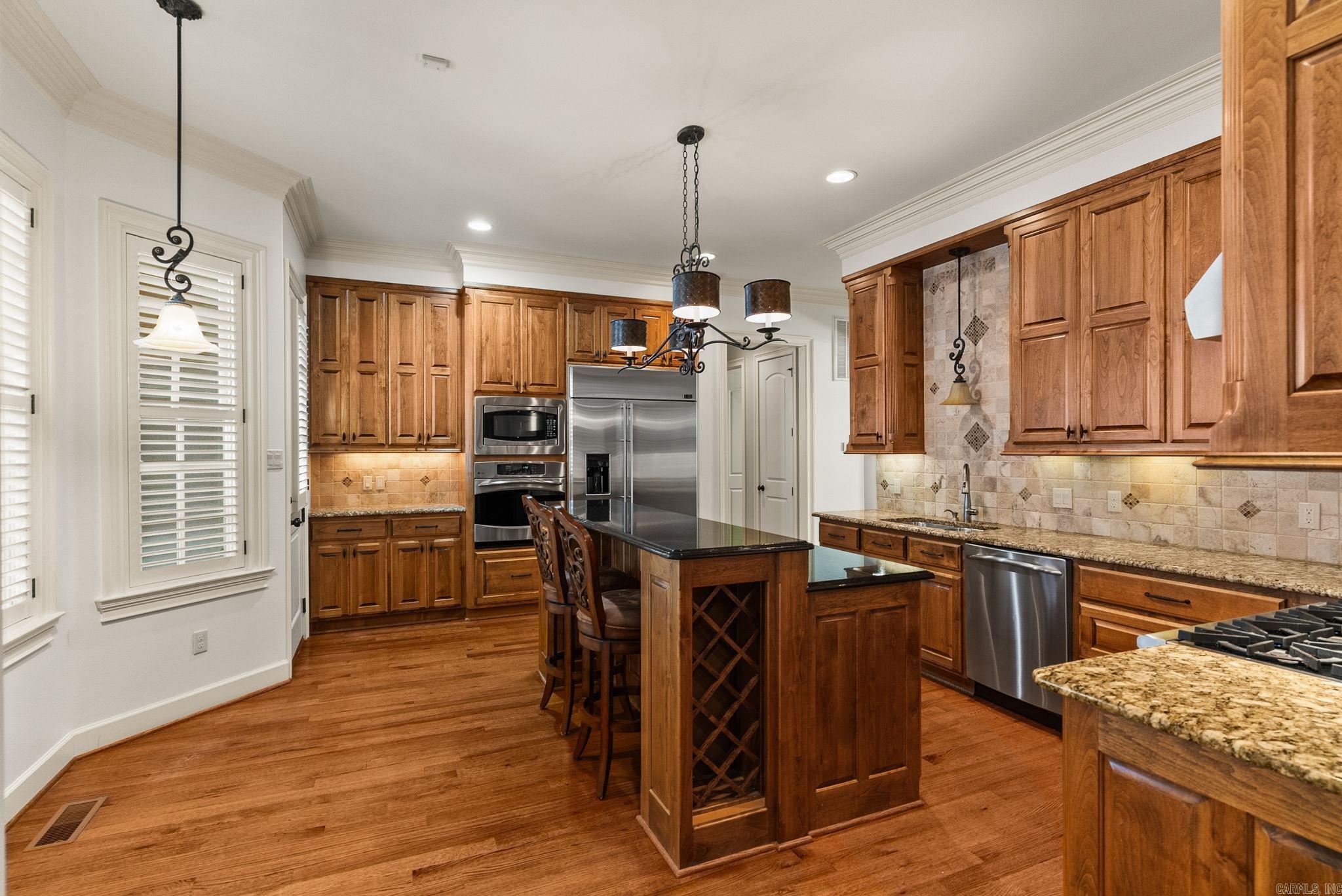 NEWTONS - Residential