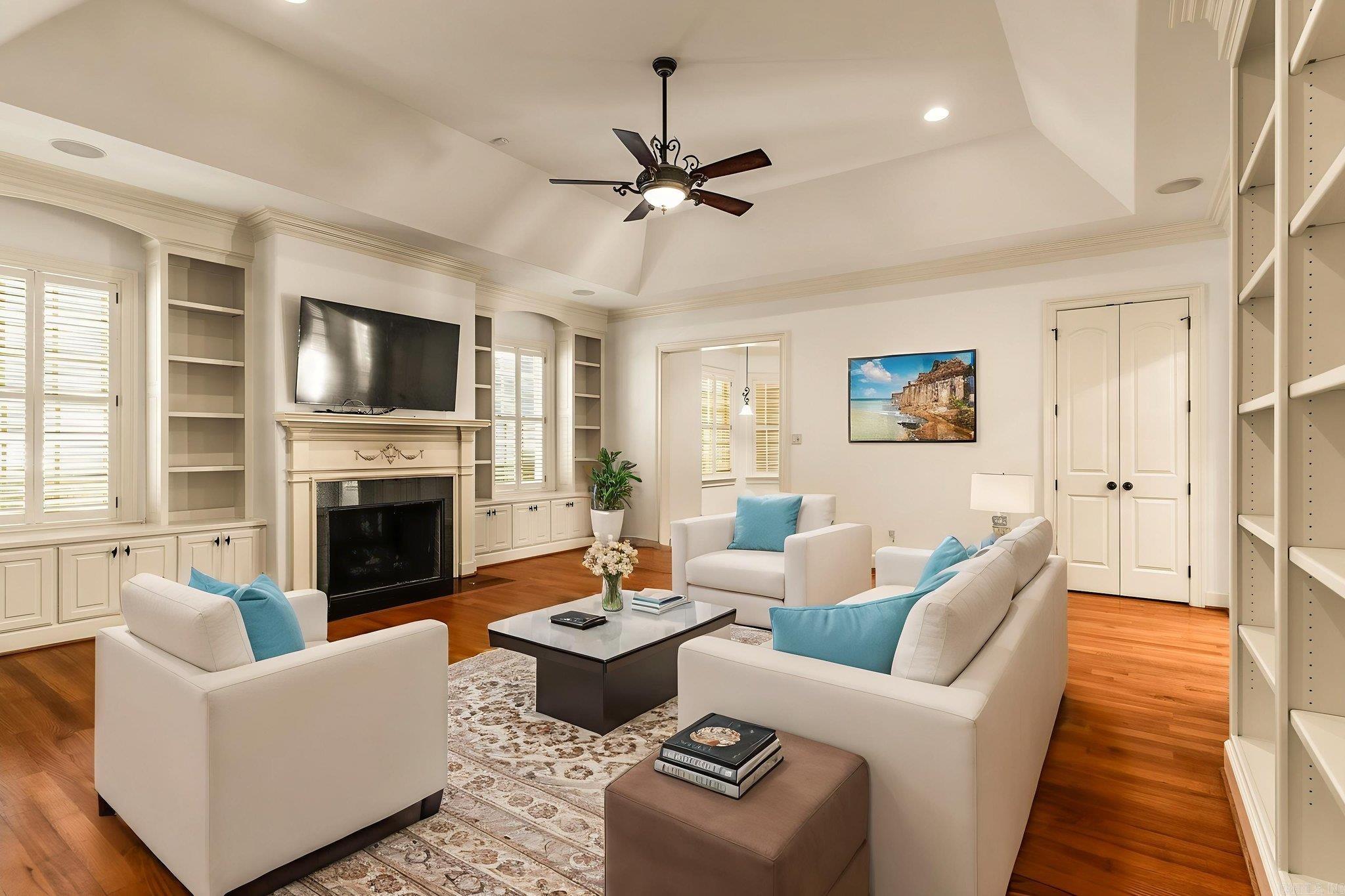 NEWTONS - Residential