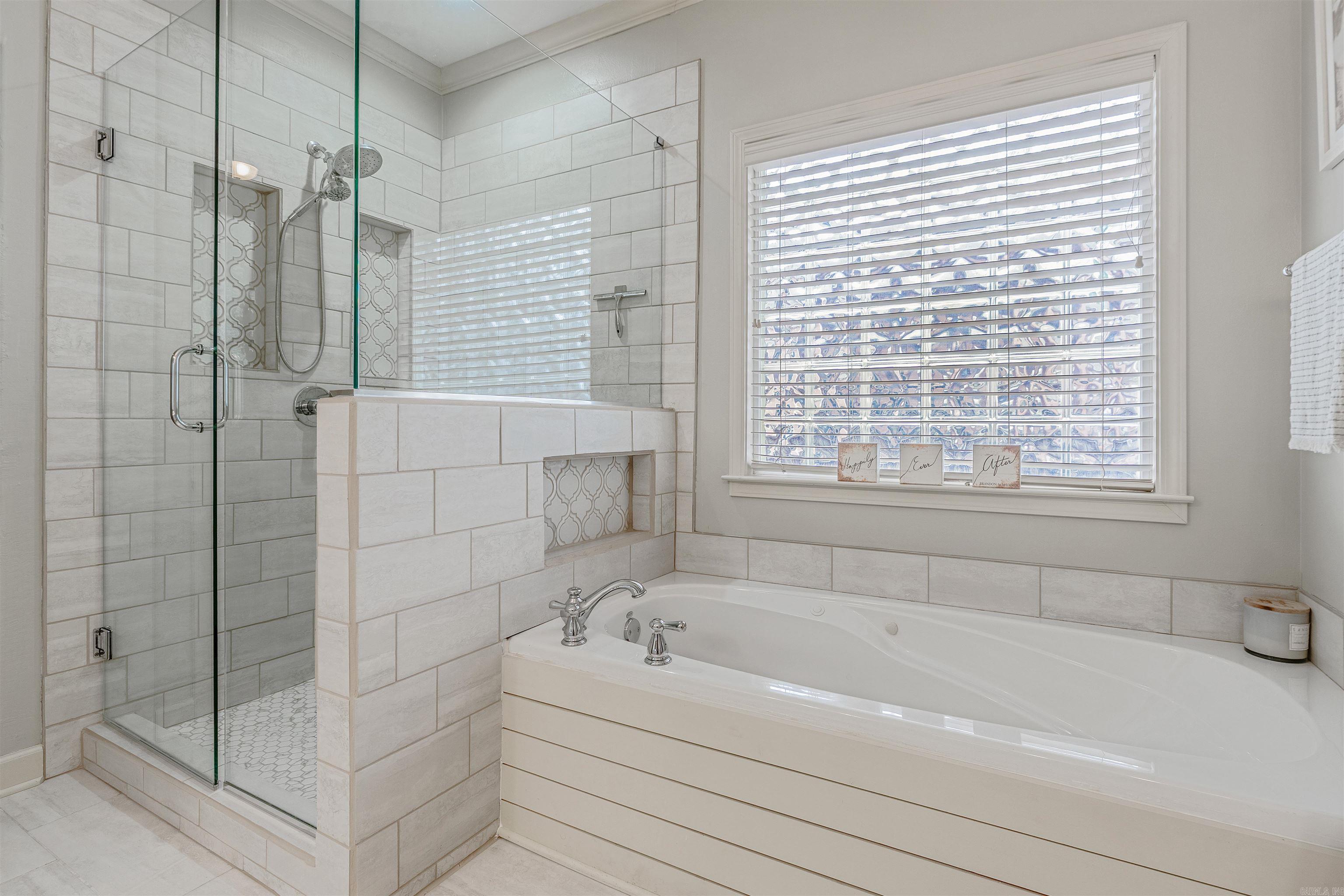 MAUMELLE VALLEY ESTATES - Residential