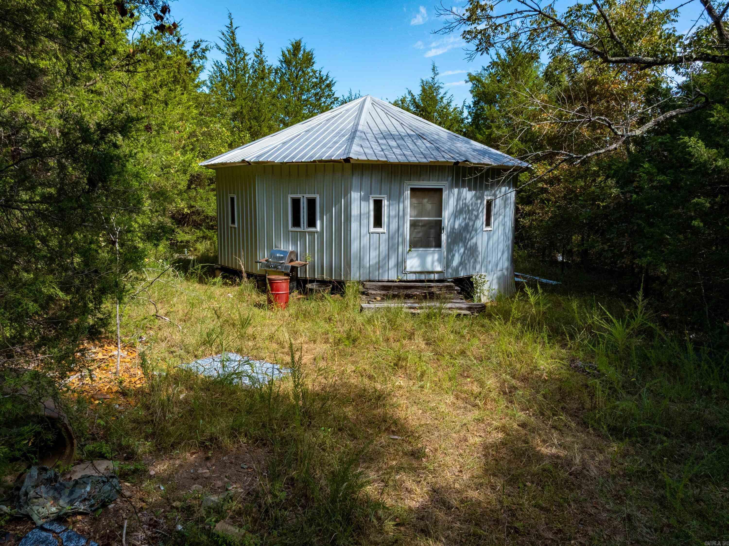 Metes & Bounds - Land