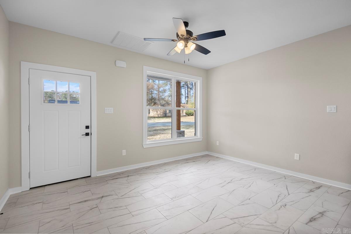 HOLLYWOOD HEIGHTS - Residential