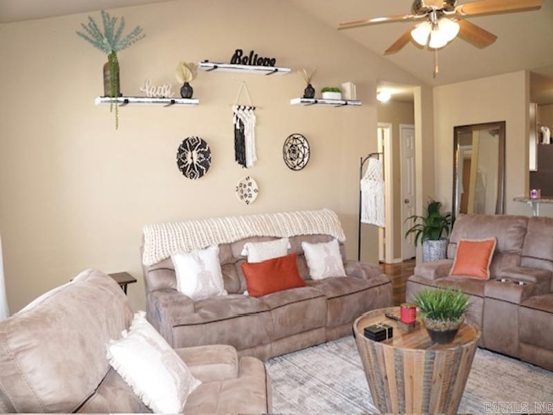 WOODLANDS EDGE - Residential