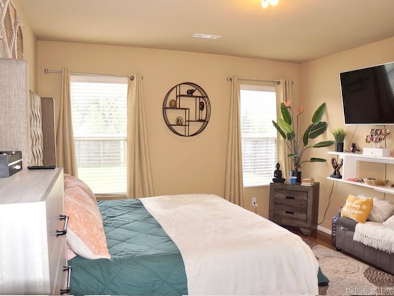 WOODLANDS EDGE - Residential