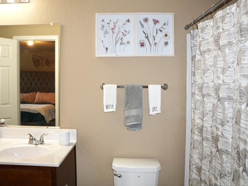 WOODLANDS EDGE - Residential