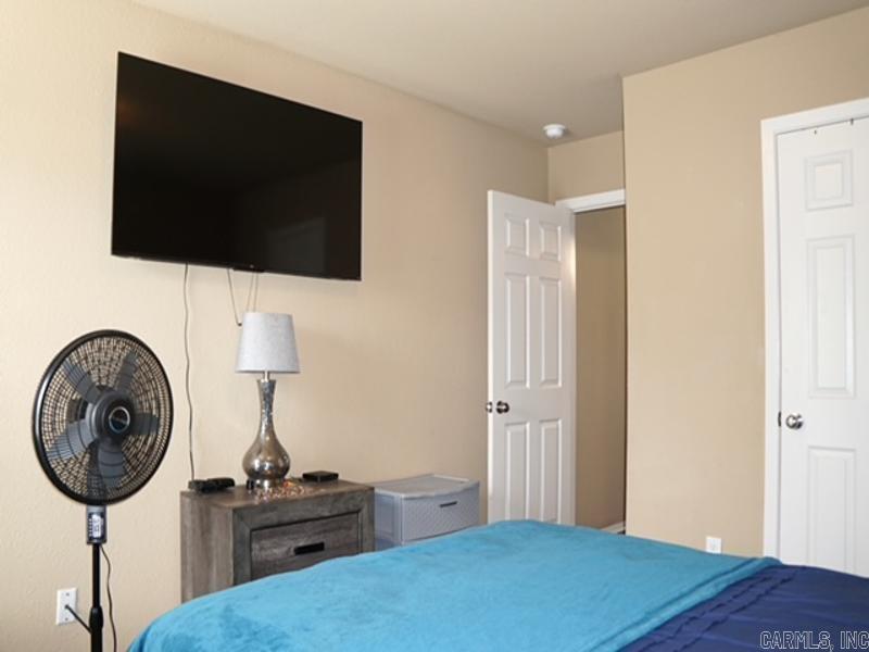 WOODLANDS EDGE - Residential