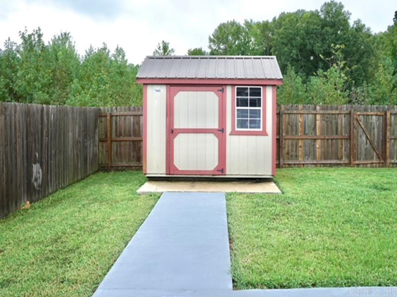 WOODLANDS EDGE - Residential