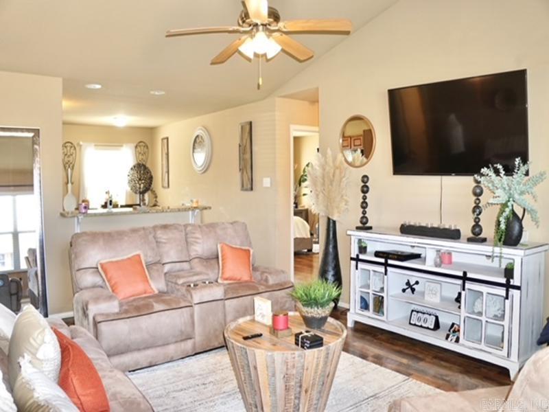 WOODLANDS EDGE - Residential