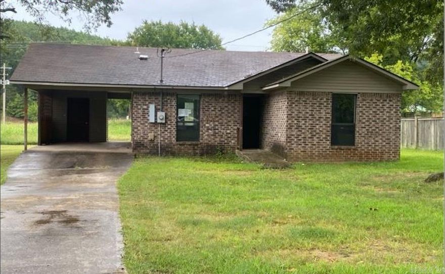 Cozy 2br/1ba home conveniently located in easy commuting distance to Morrilton and Conway. Ramp leading to front door and carport make this home easily accessible by anyone. HUD Case# 031-447274. HUD Homes are sold As-Is with no representations, warranties or disclosures. Ask your agent for details and submit offers on www.HUDHomeStore.gov. IE - Insured Escrow. SEE AGENT REMARKS for additional information and check HUDHomeStore.gov for property availability. Managed by www.rainecompany.com.