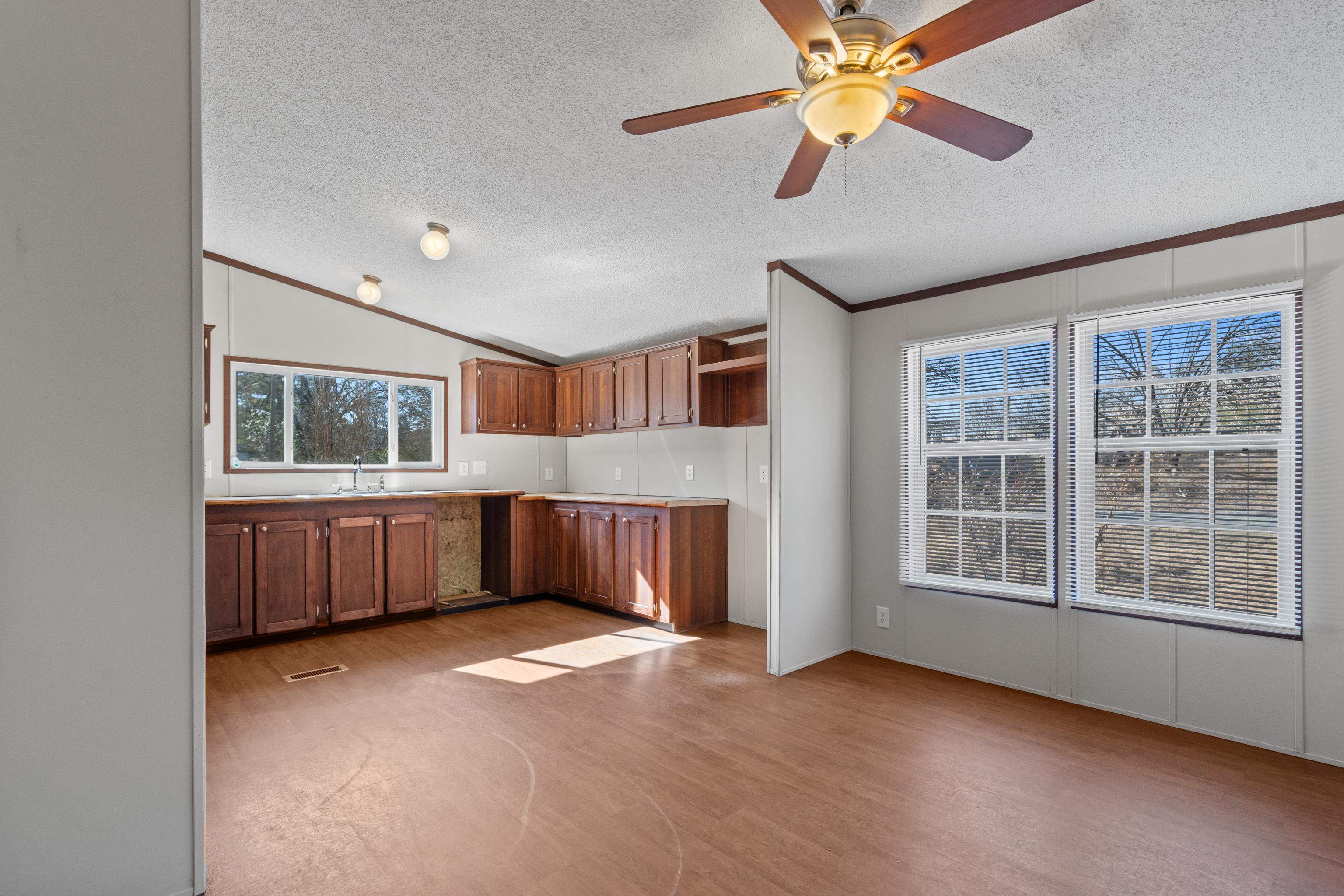 ANDER WAT - Residential