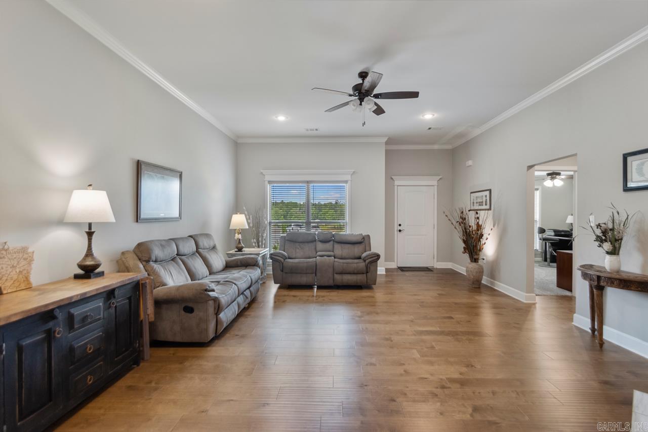 PINEWOOD ESTATES - Residential