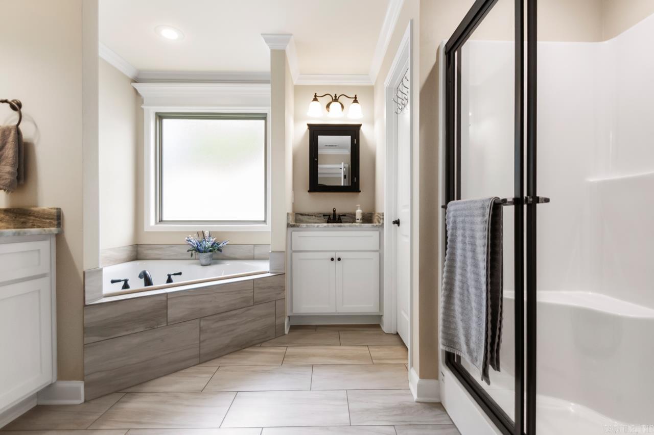 PINEWOOD ESTATES - Residential