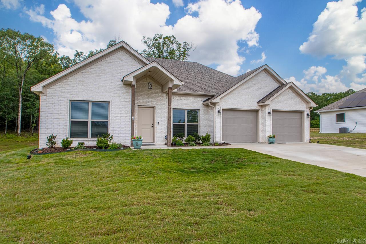 PINEWOOD ESTATES - Residential