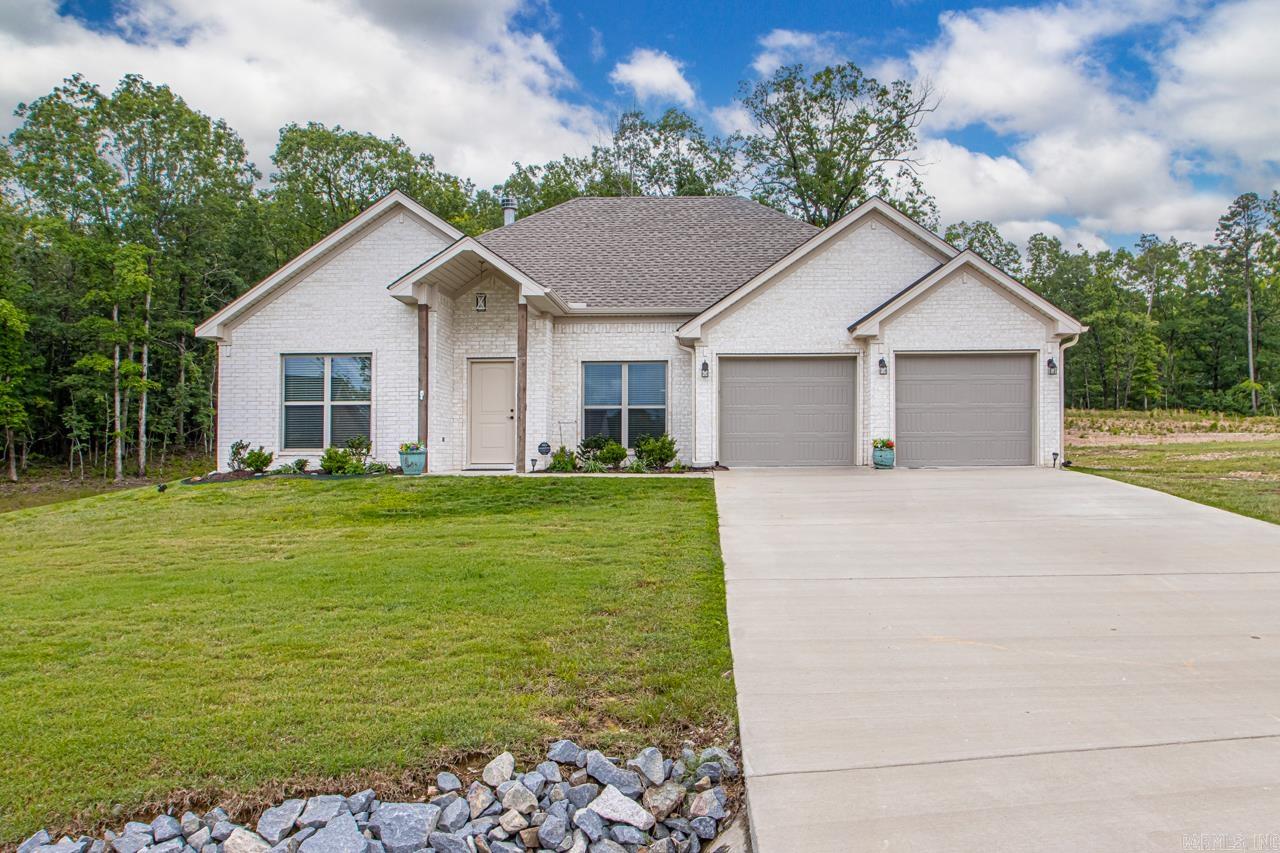 PINEWOOD ESTATES - Residential