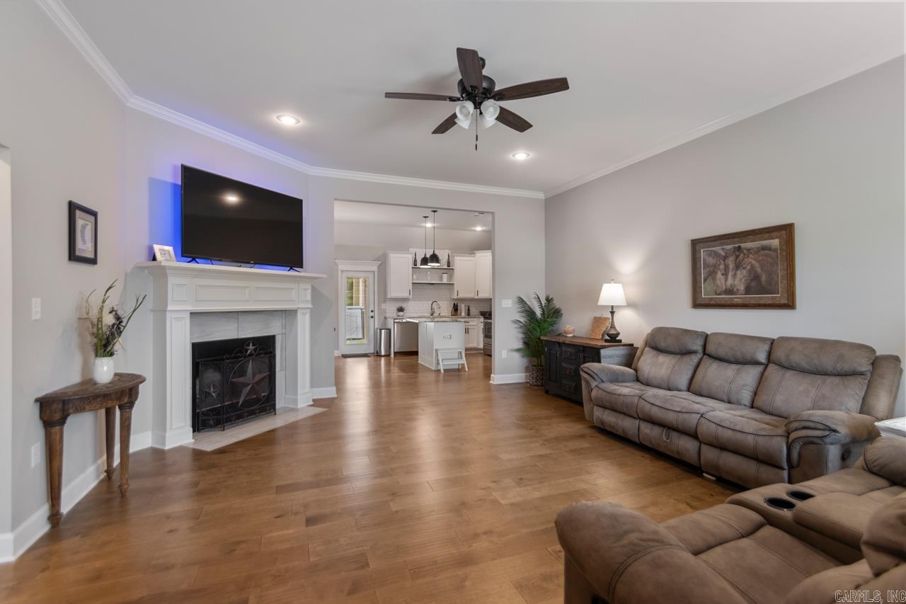 PINEWOOD ESTATES - Residential