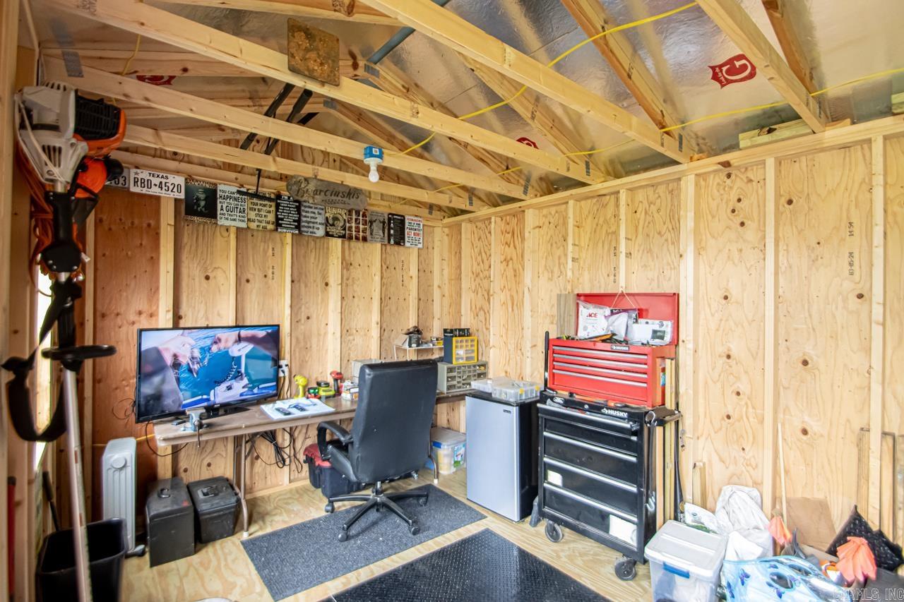 PINEWOOD ESTATES - Residential