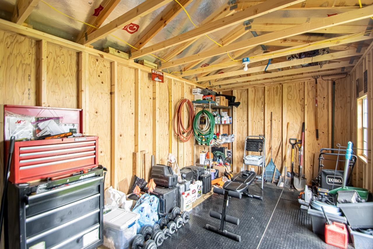 PINEWOOD ESTATES - Residential