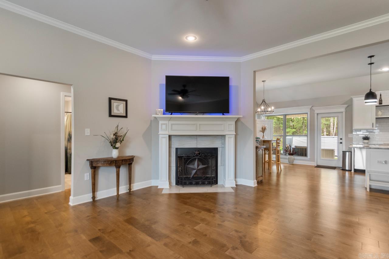 PINEWOOD ESTATES - Residential