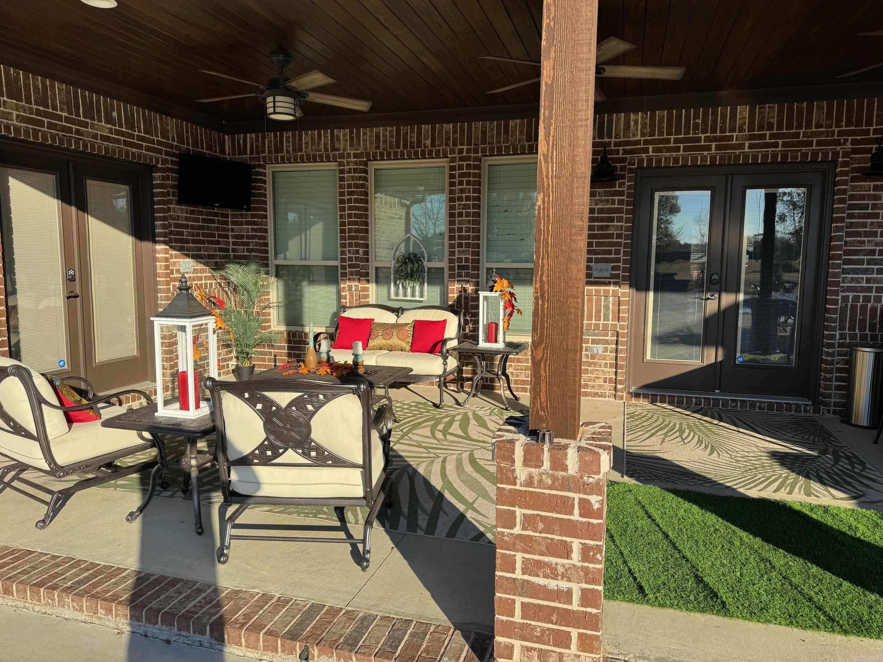 PAULA LYNN ESTATES - Residential