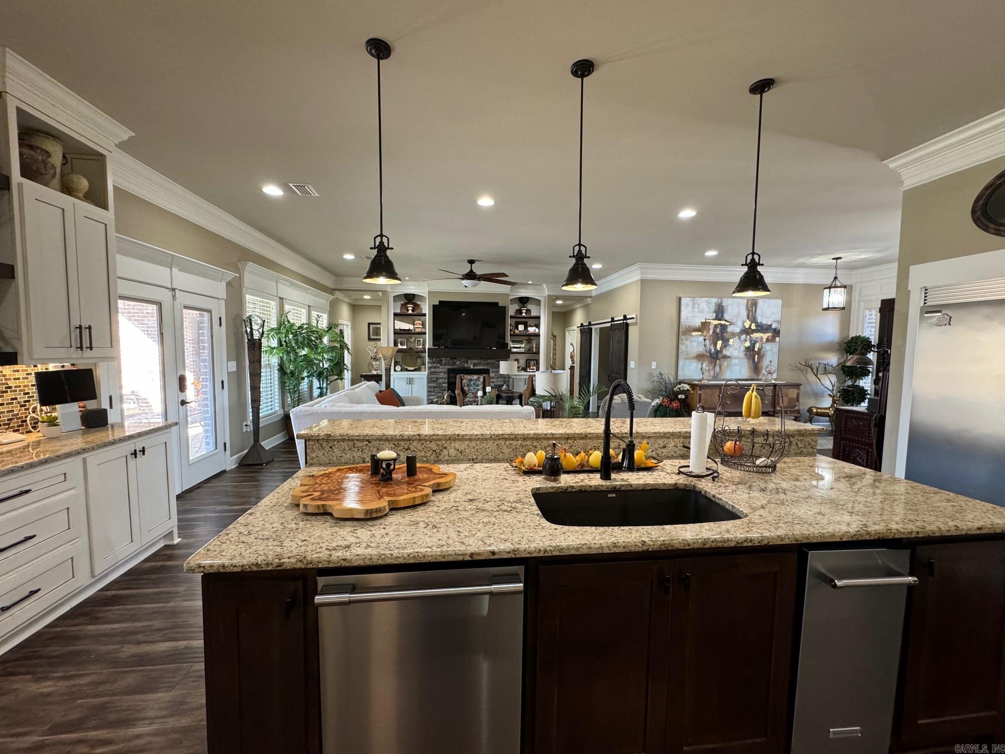 PAULA LYNN ESTATES - Residential