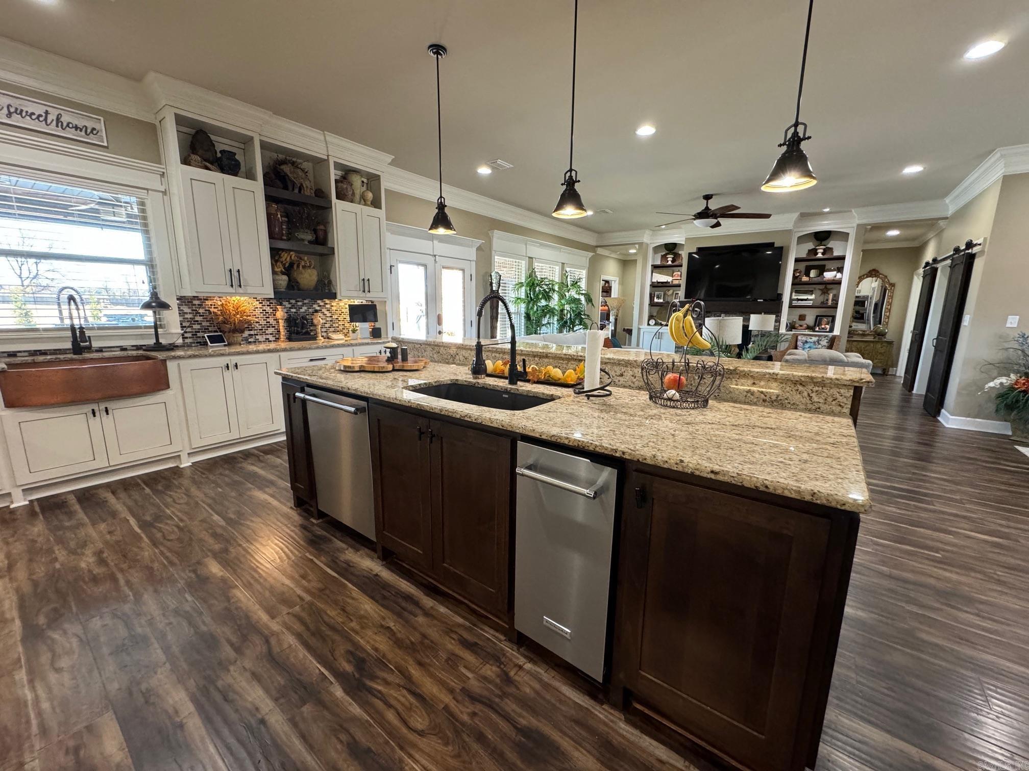PAULA LYNN ESTATES - Residential