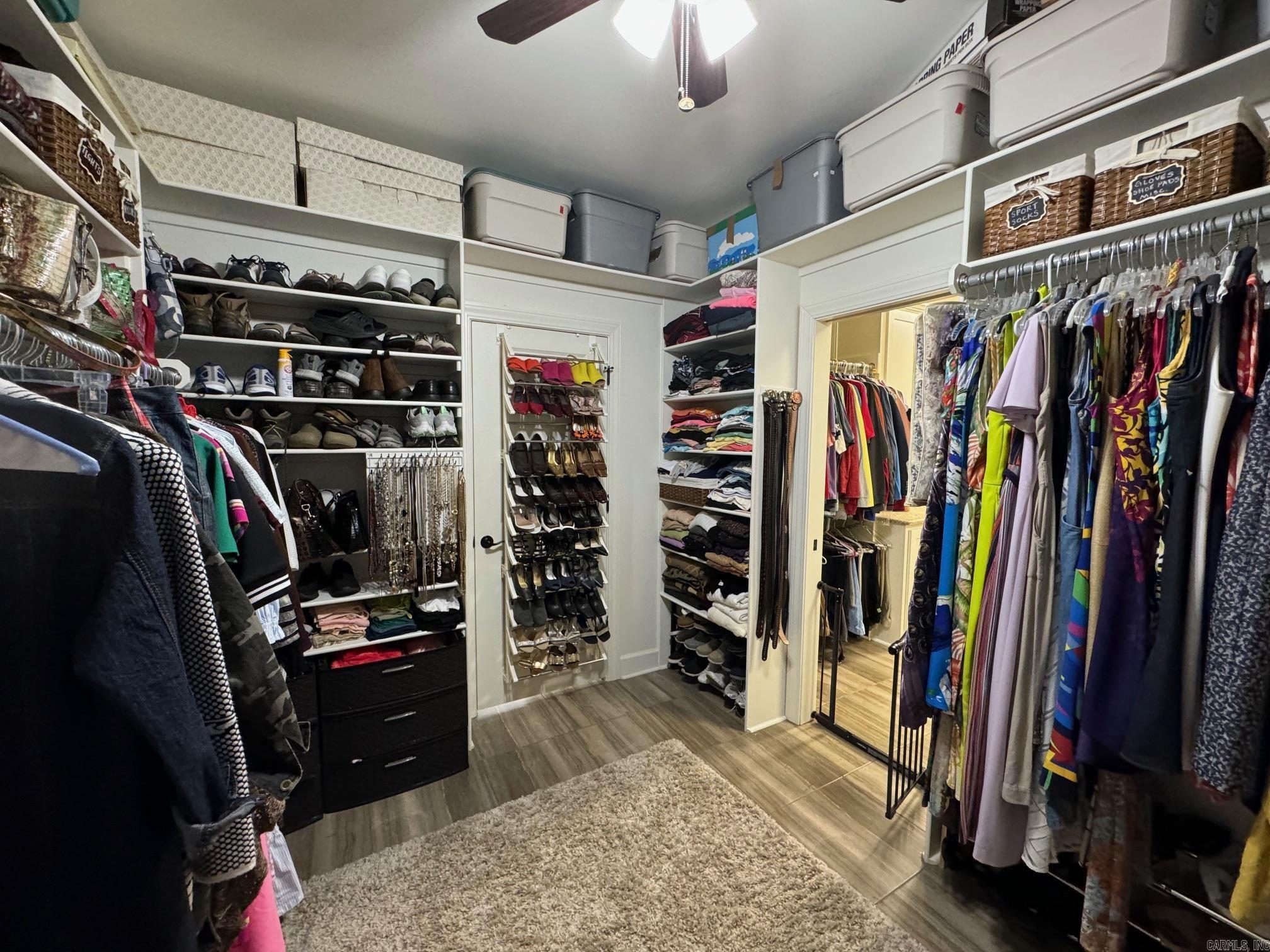 PAULA LYNN ESTATES - Residential