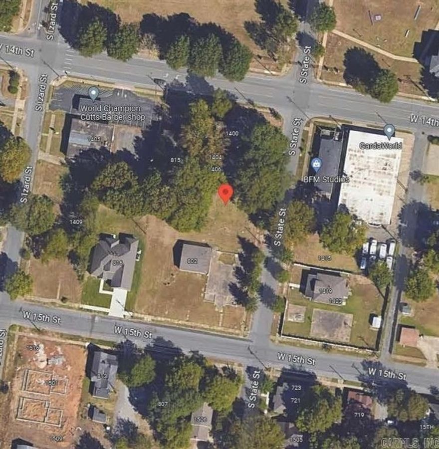 Vacant residential lot in Governor's Mansion/SoMa neighborhood.