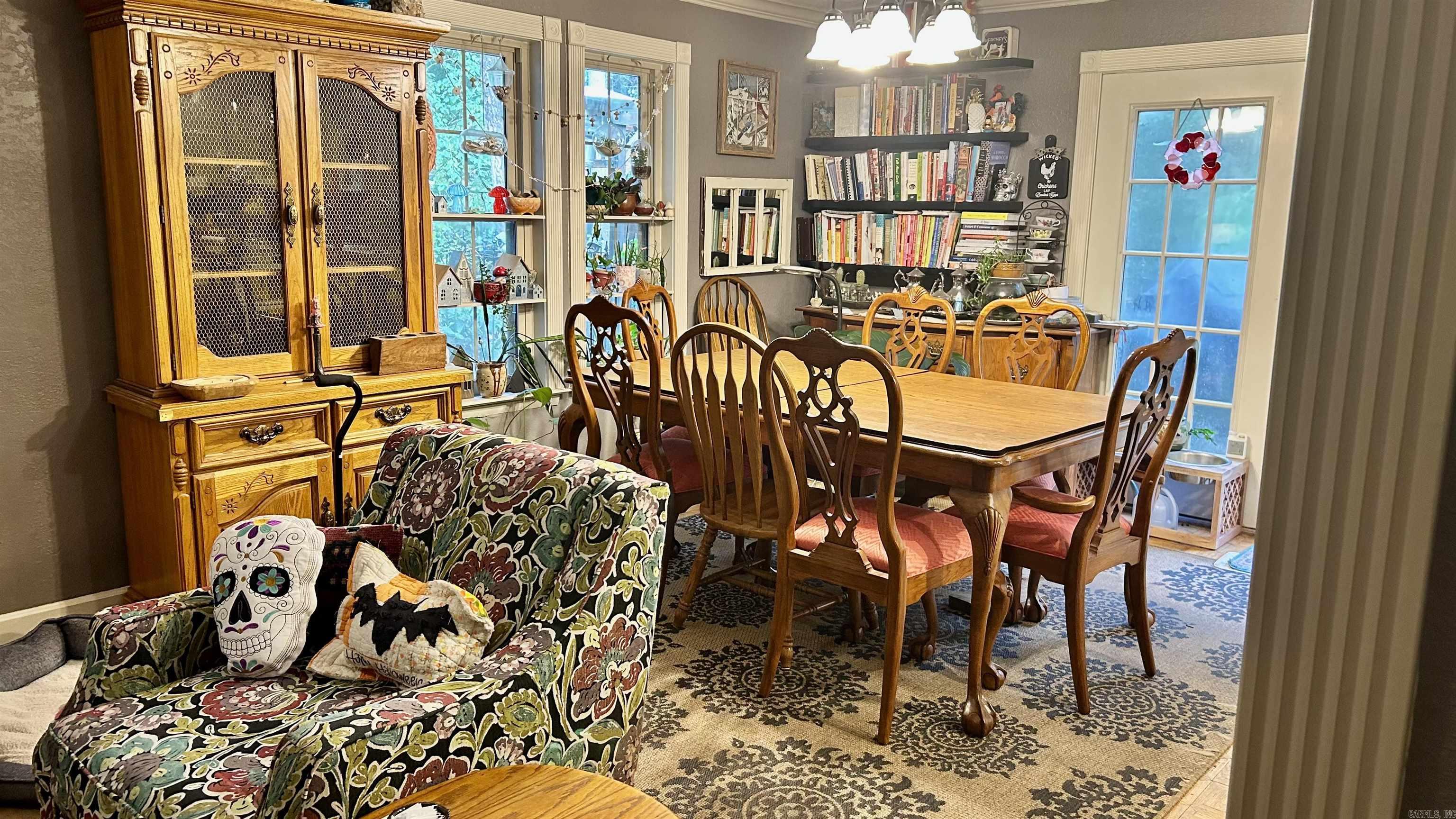 Country Manor - Residential