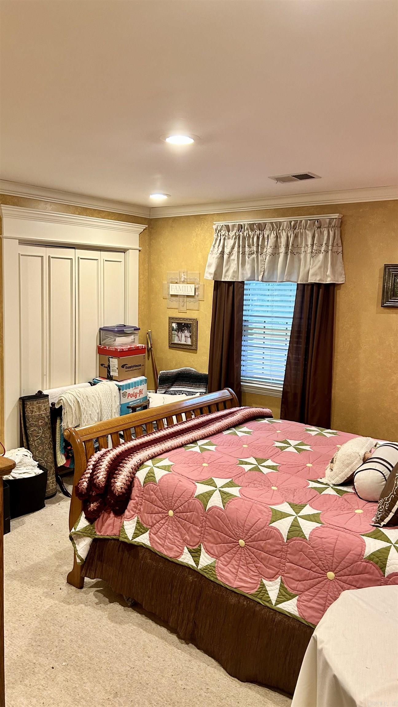 Country Manor - Residential
