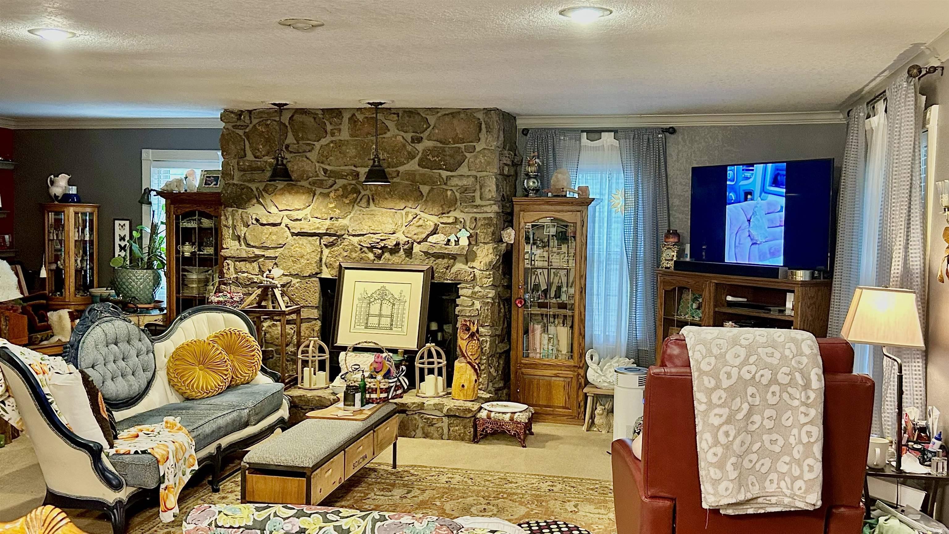 Country Manor - Residential