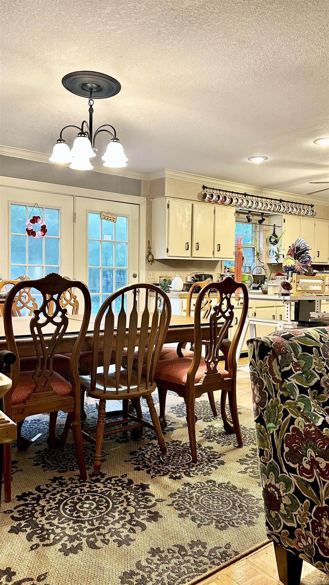 Country Manor - Residential
