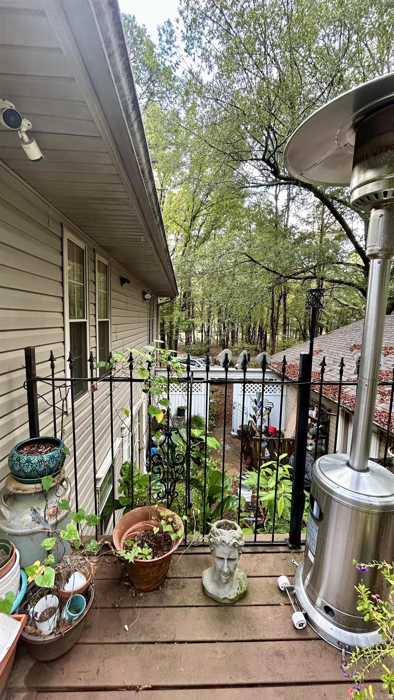Country Manor - Residential