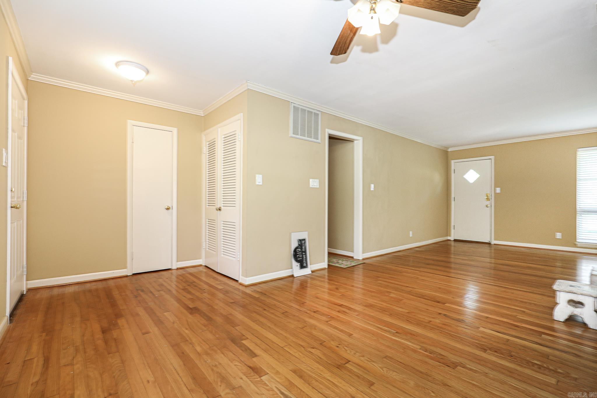 FOREST HILLS - Residential