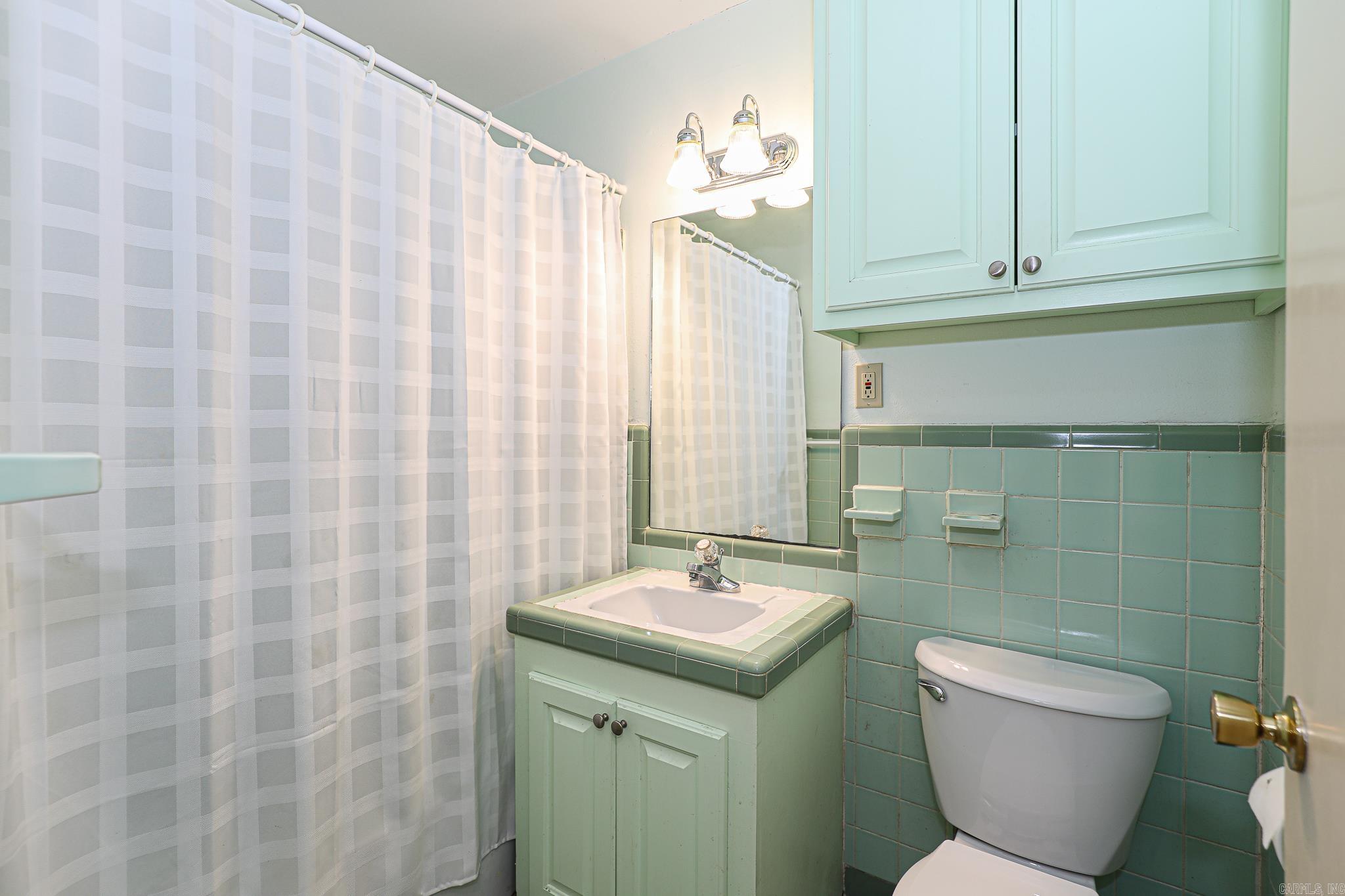 FOREST HILLS - Residential