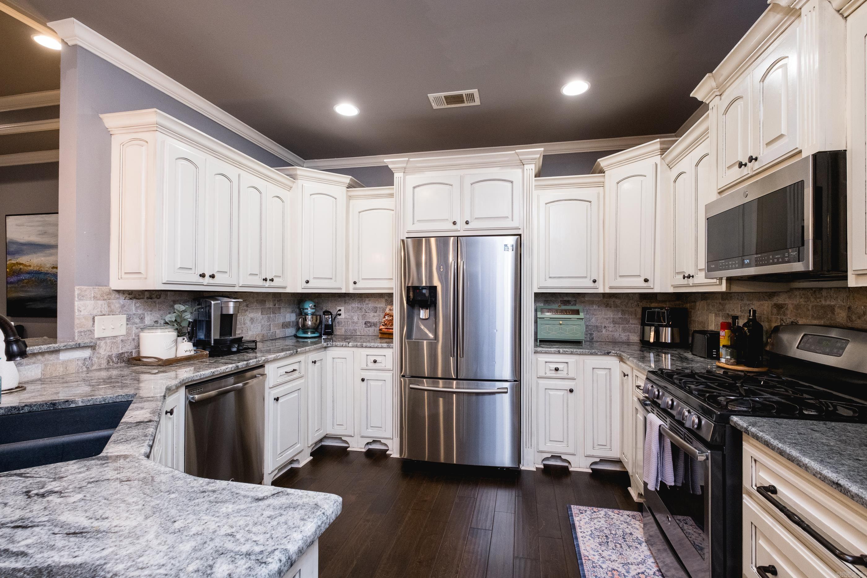 LOCHRIDGE ESTATES - Residential