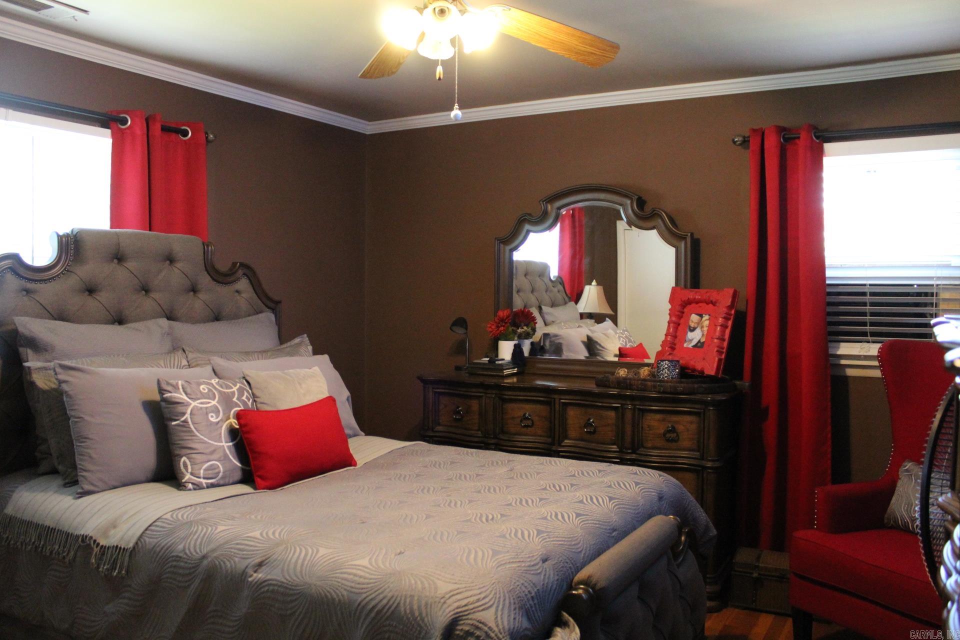 SYLVAN RIDGE - Residential