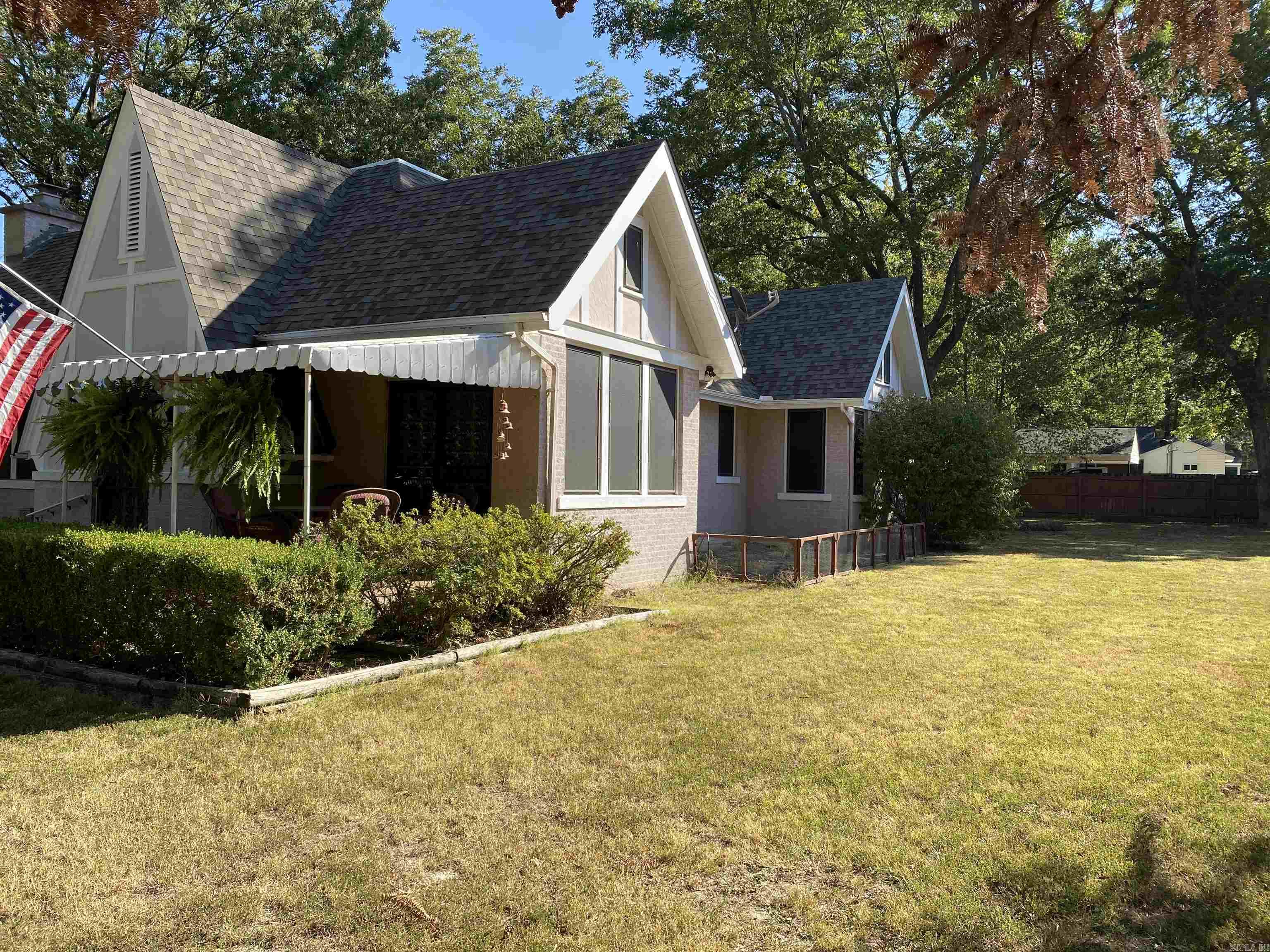 ELDRIDGE PLACE - Residential