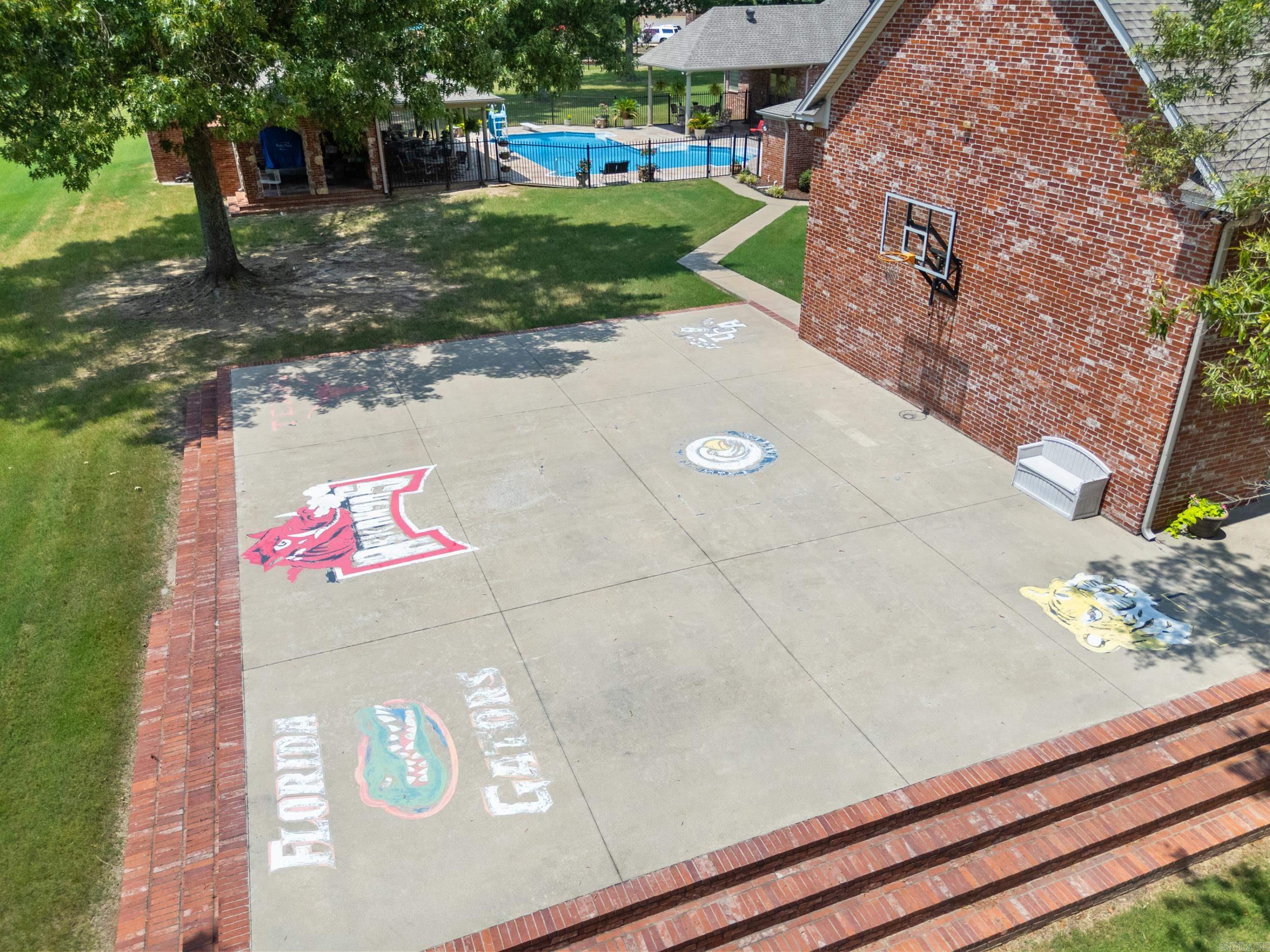 WESTIN ESTATES - Residential