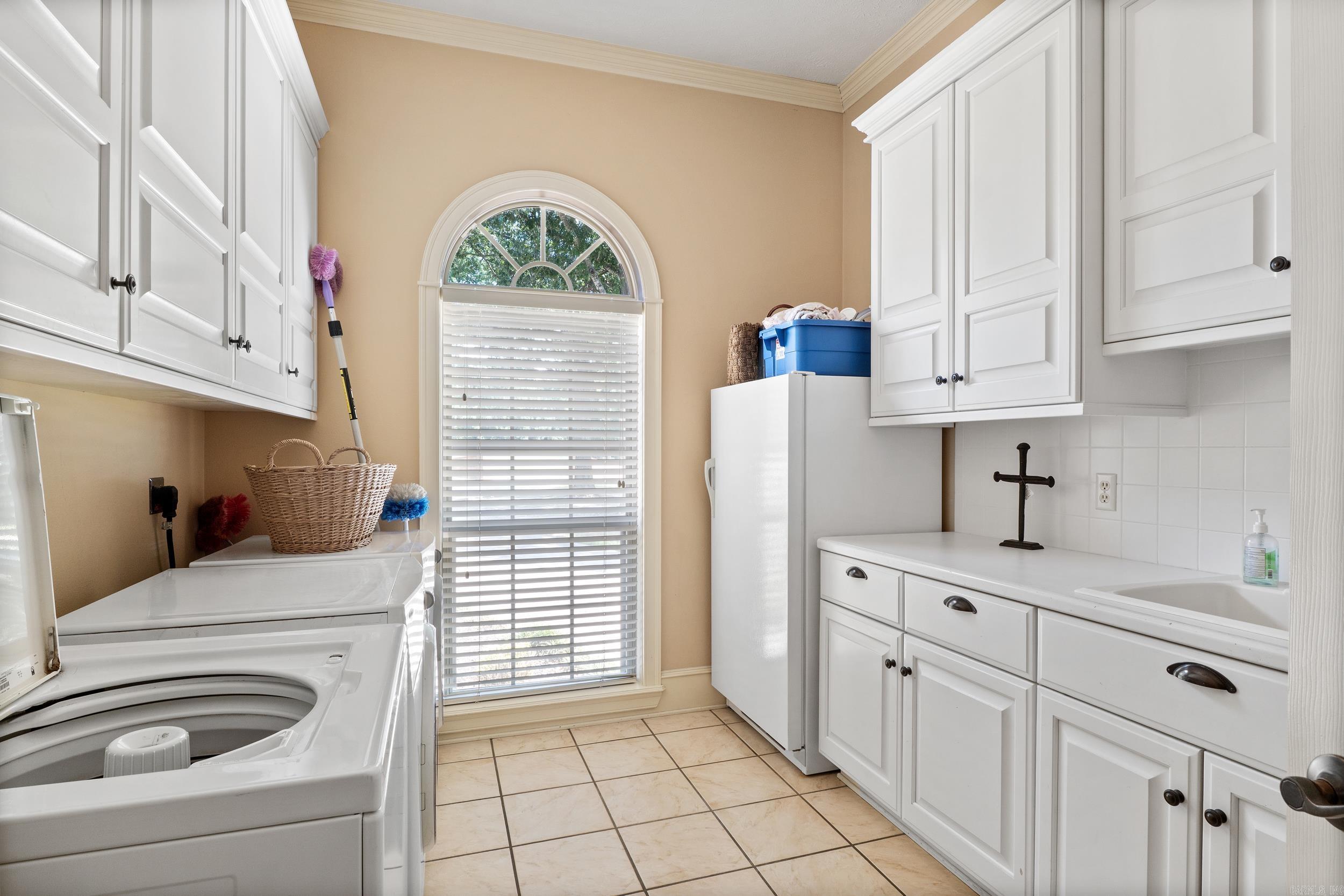 WESTIN ESTATES - Residential