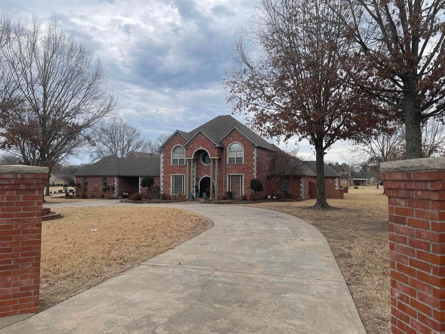 One of Conway's Grand Estates! Over 5900ft on 4.33ac, 8 car garage, beautiful pool, and so much more and still plenty of room to roam! 4BR + 2 more flex rooms, Large game room, exercise room off MBR. And storage galore! Truly 1 of a kind!