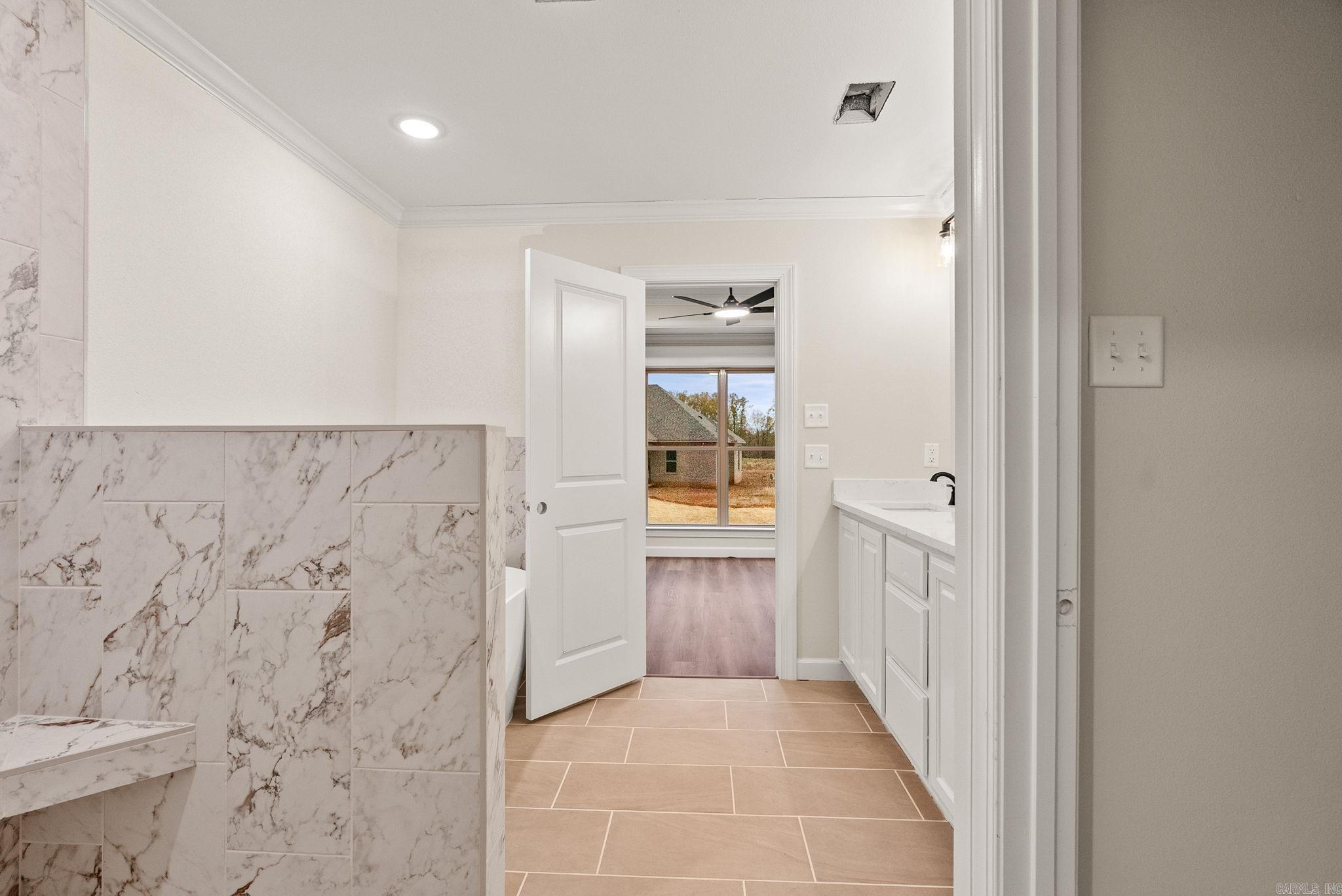 COUNTRY CLUB OF ARK THE - Residential