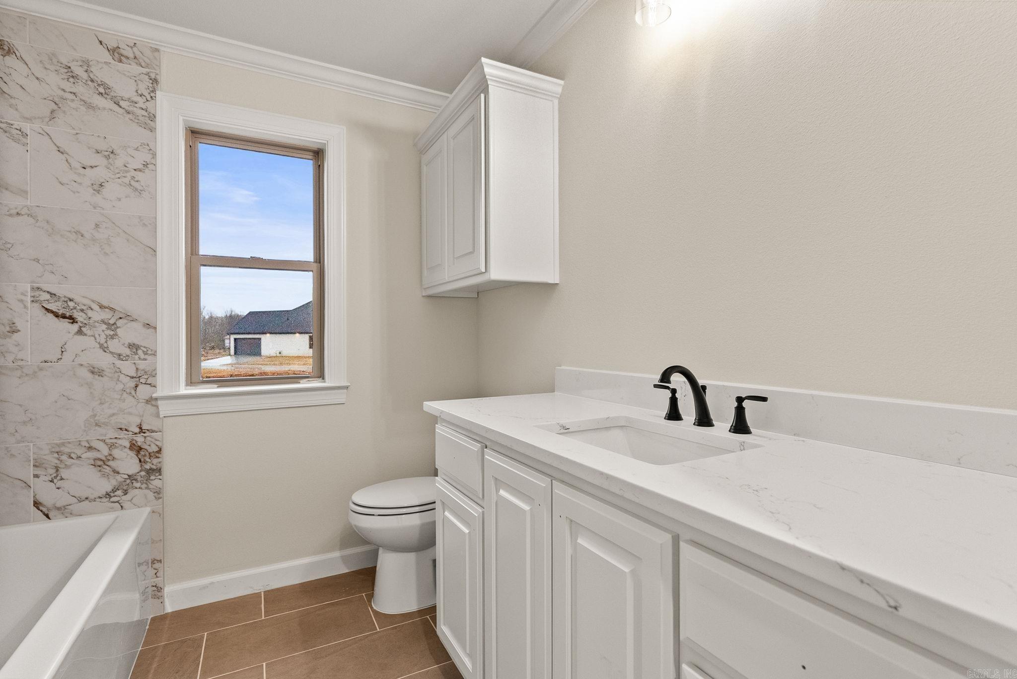 COUNTRY CLUB OF ARK THE - Residential