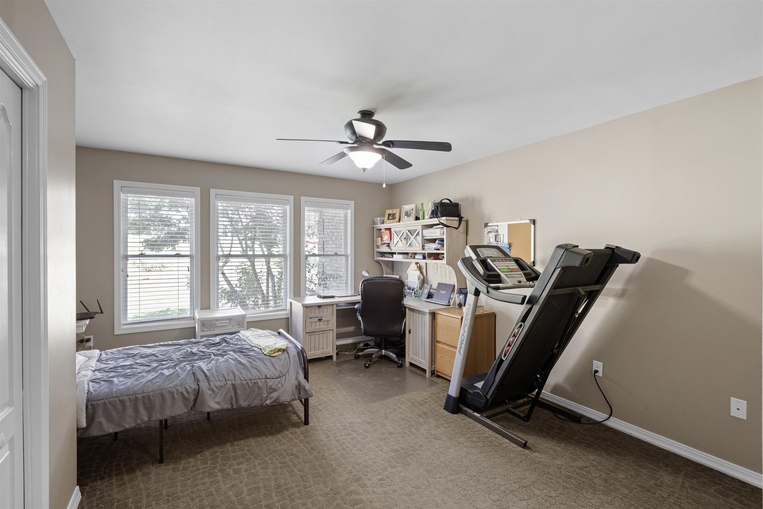 LANDS END - Residential