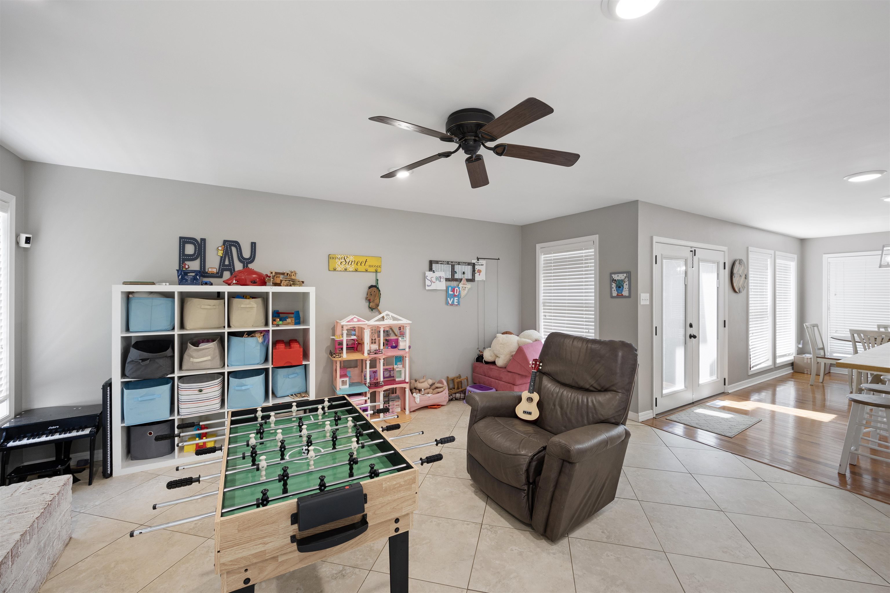LANDS END - Residential