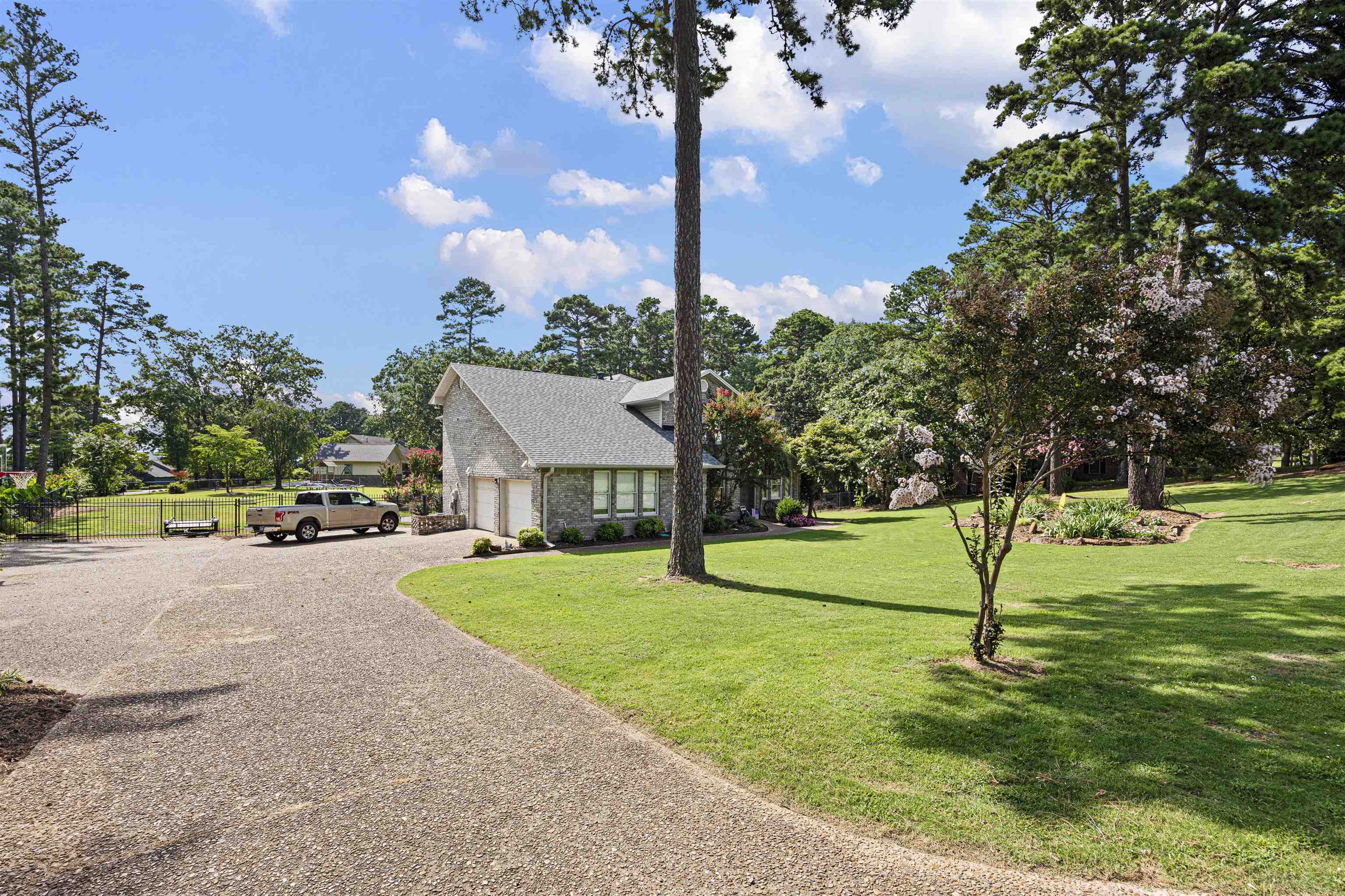 LANDS END - Residential