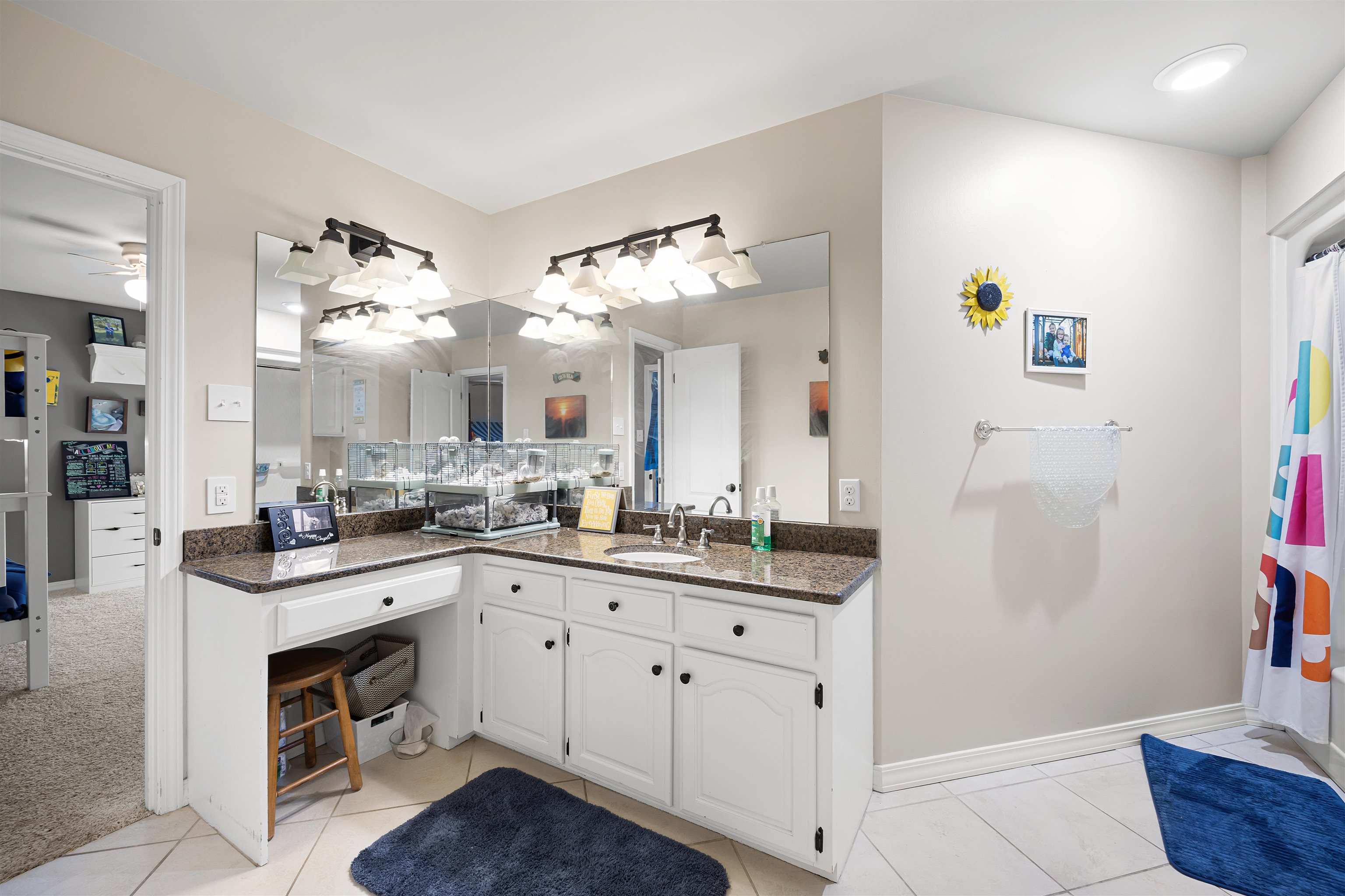LANDS END - Residential