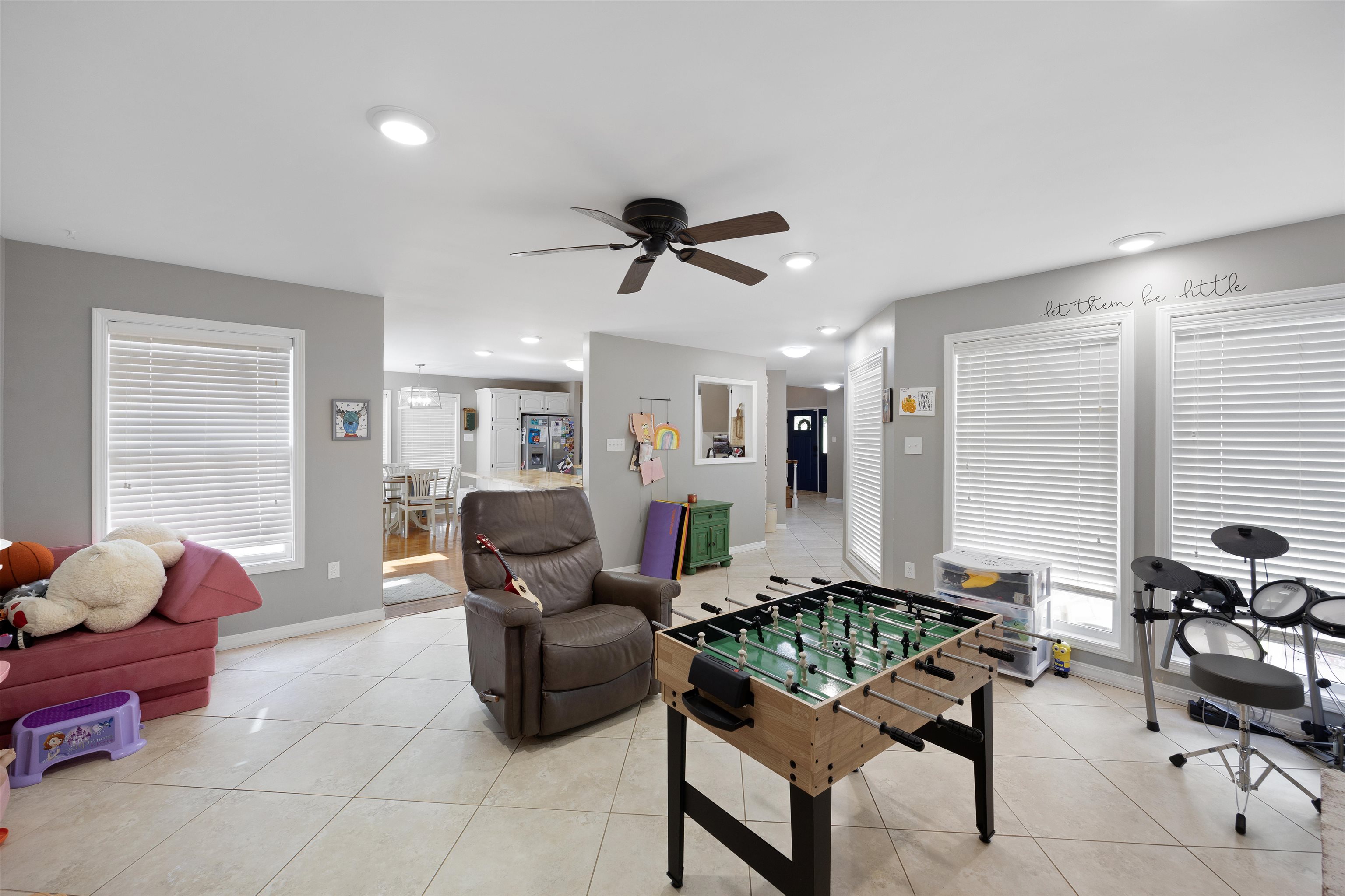 LANDS END - Residential